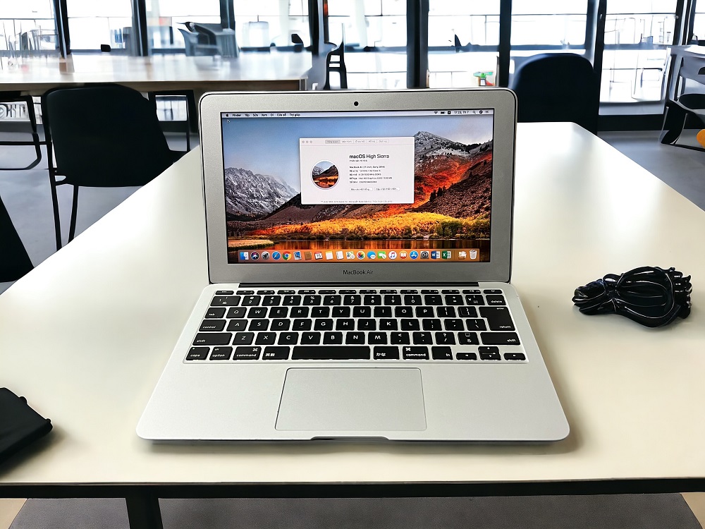 Macbook Air 2014 cũ Core i5 |Ram 4GB |SSD 128GB |Màn 11.6IN Mỏng Nhẹ